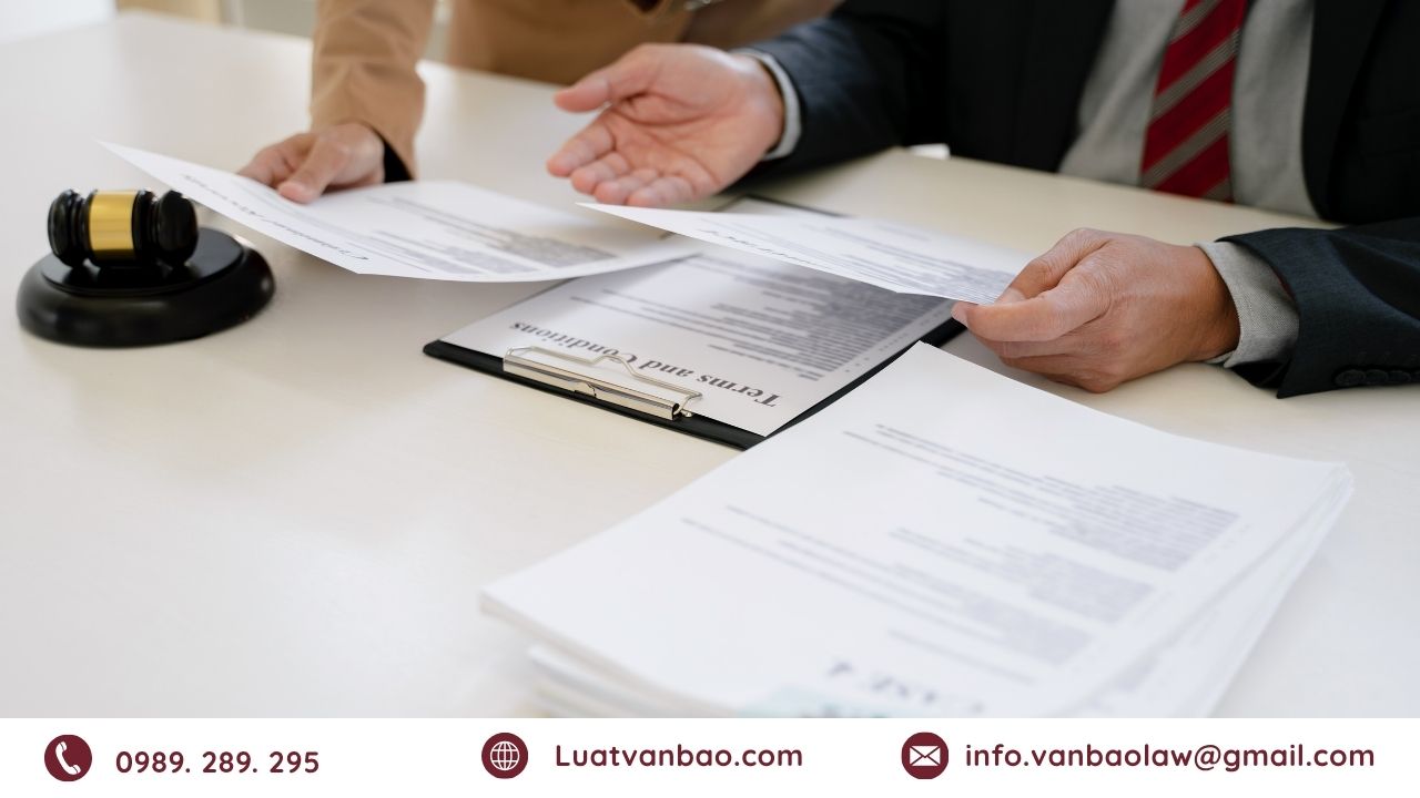 Quy trình thực hiện thủ tục ly hôn thuận tình từ nộp hồ sơ đến ra quyết định công nhận.