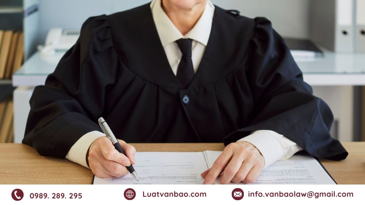Những lưu ý khi giải quyết tranh chấp đất chưa có sổ đỏ để bảo vệ quyền và lợi ích hợp pháp của vợ chồng.