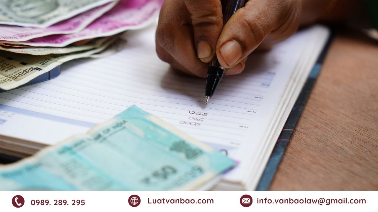 Những lưu ý về chứng cứ và quyền của bên cho vay khi giải quyết nợ chung của vợ chồng khi ly hôn.