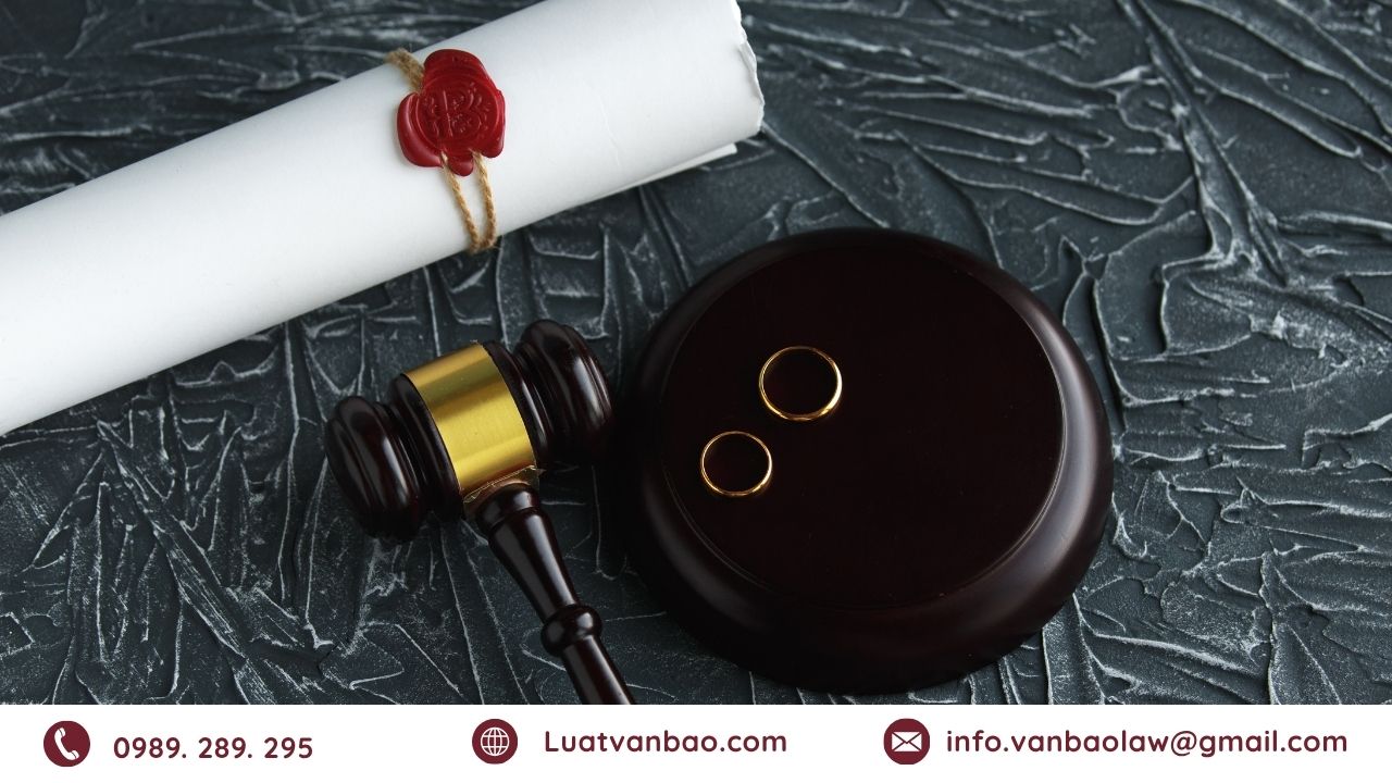 Hồ sơ, trình tự và thời gian thực hiện thủ tục ly hôn đơn phương vắng mặt.