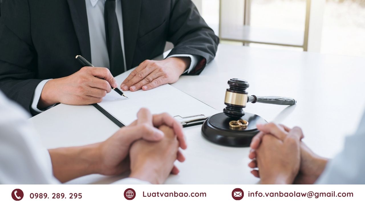Các trường hợp áp dụng hình phạt đối với hành vi vi phạm chế độ một vợ, một chồng.